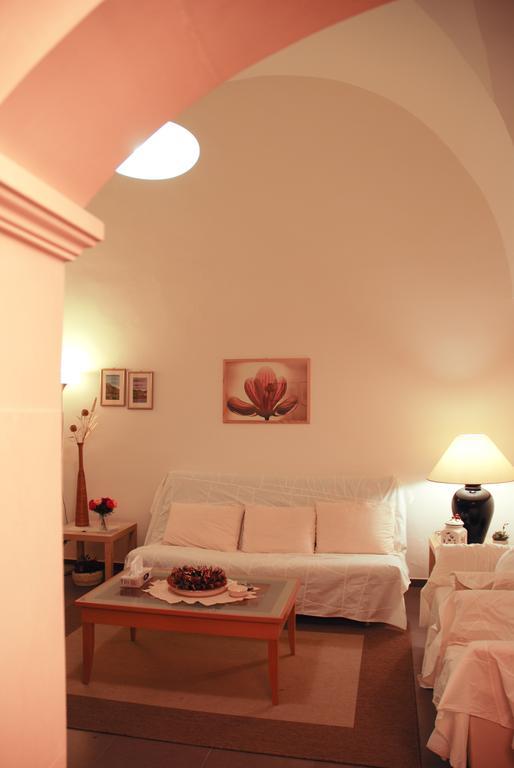 Casa Meravigli คูโตรฟิอาโน ภายนอก รูปภาพ